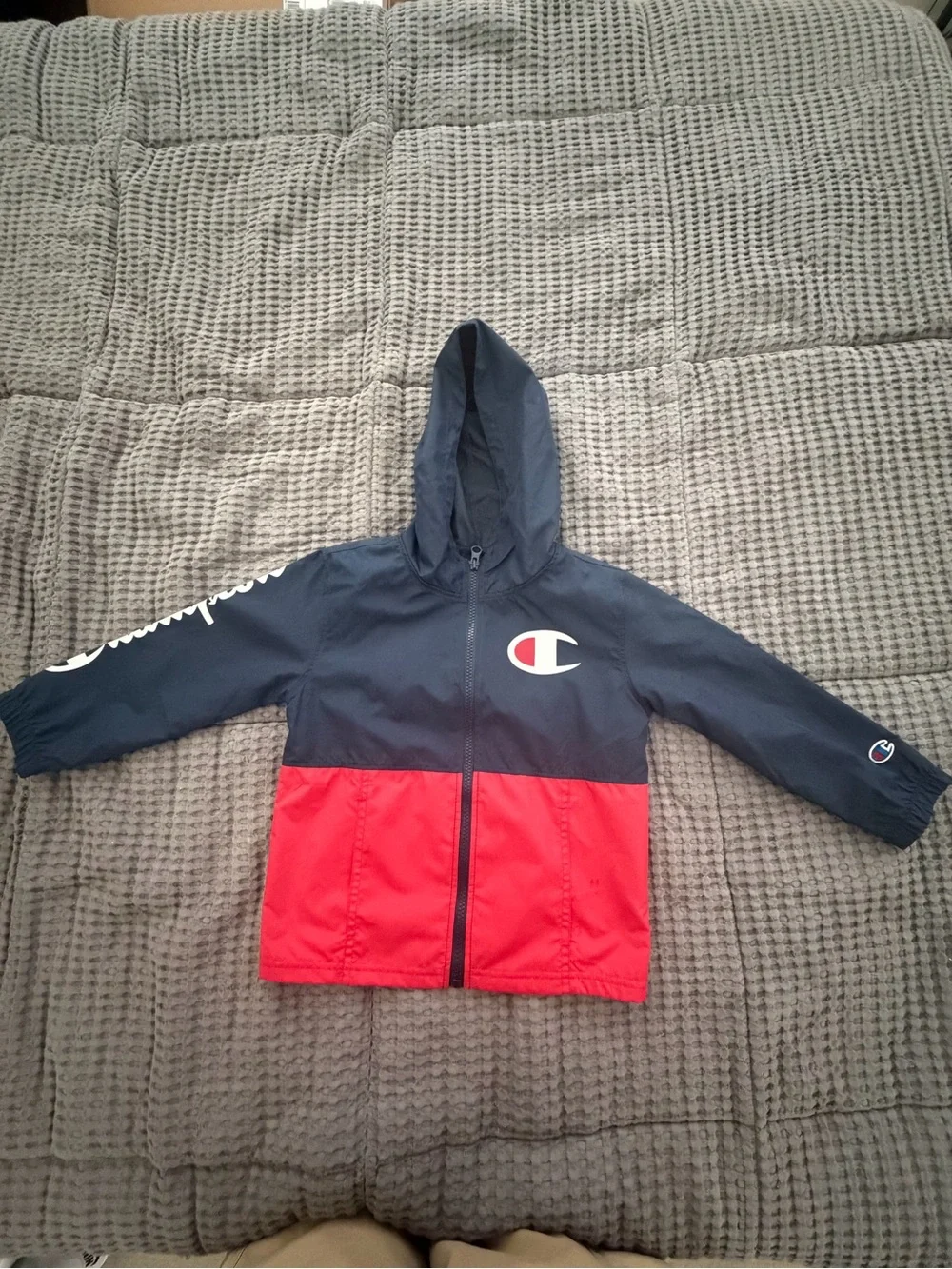 Champion Kids Hooded Windbreaker Jacket in Navy and Red Size 5